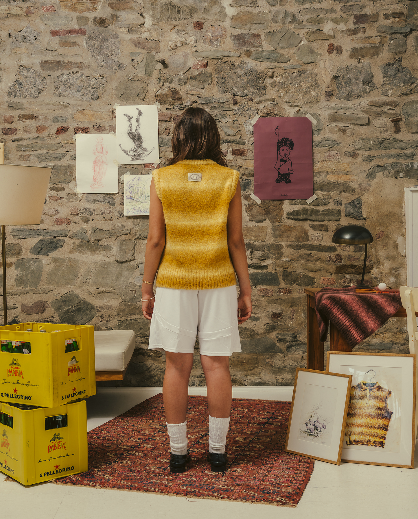 Model__Yellow__Back