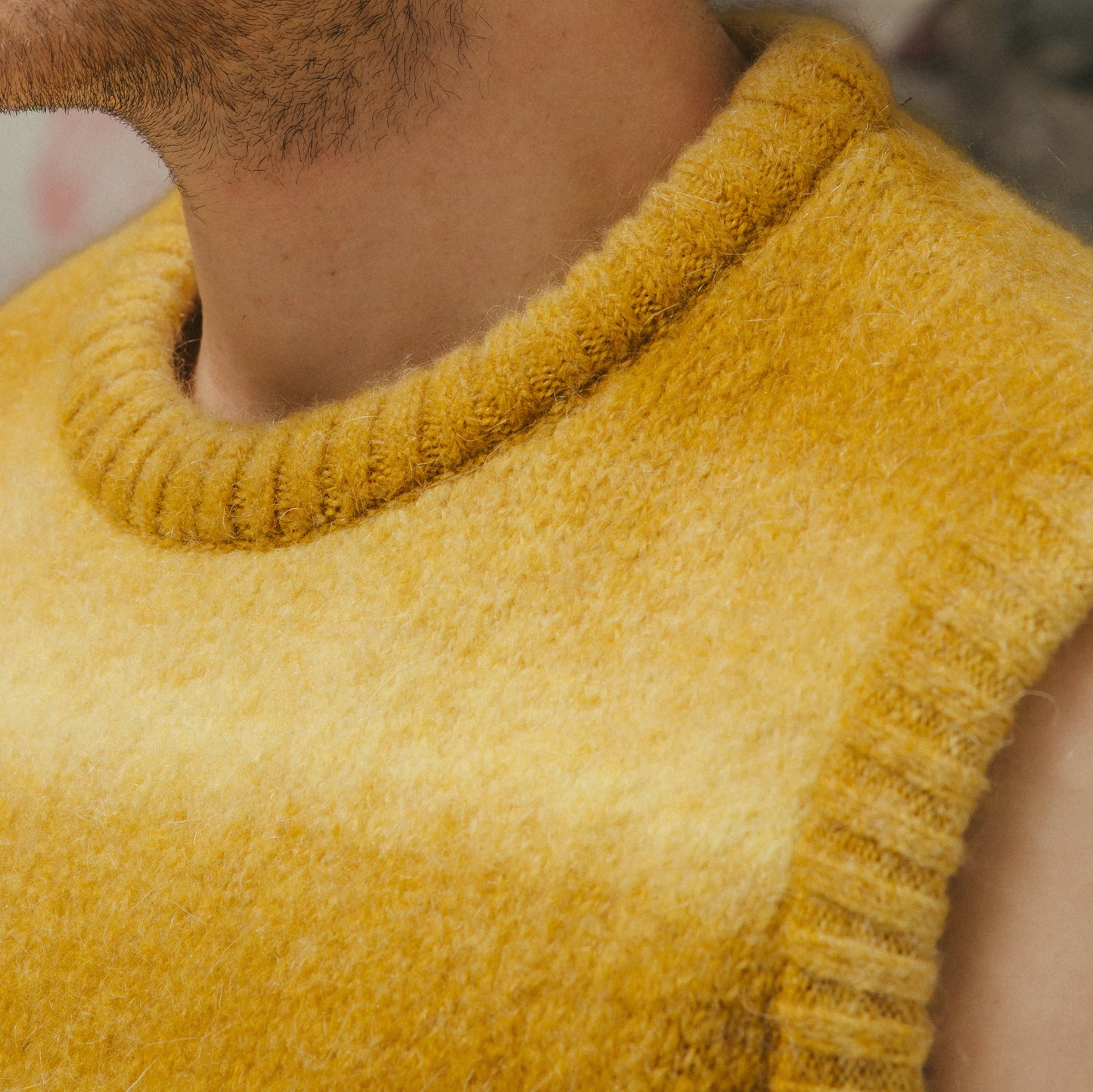 Model__Yellow__Detail2