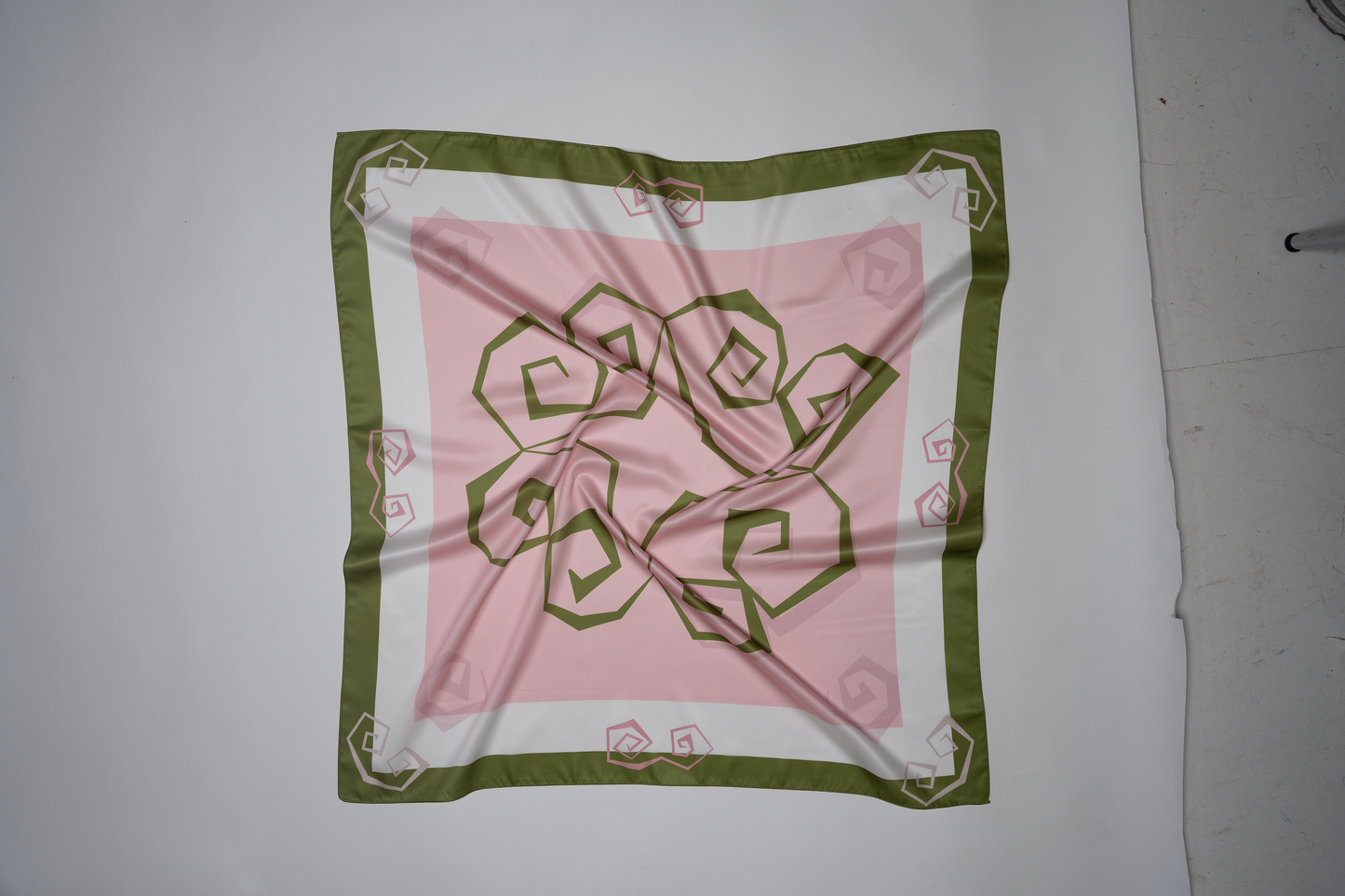 “il foulard” 03 piastrella