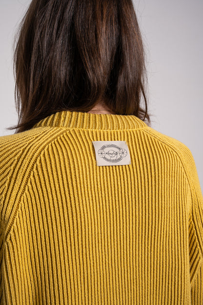 Sofia__giallo__backclose